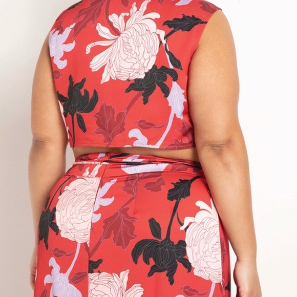 Eloquii Ciara Knot Top with matching Skirt - Picture 3 of 7